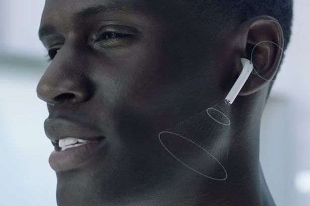 Apple releases the wireless headphones!! But how do those earphones work?