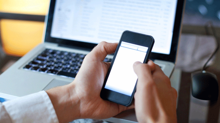 Texting Affects Our Email Habits Way More Than You Think